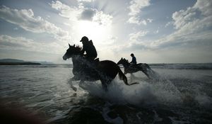 Preview wallpaper horse, rider, riders, sea, spray