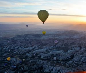 Preview wallpaper hot air balloons, flight, height, mountains, relief