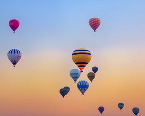 Preview wallpaper hot air balloons, flight, sky, sunrise