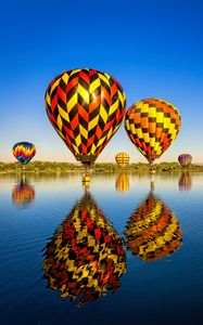 Preview wallpaper hot air balloons, reflection, lake, bright