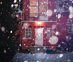 Preview wallpaper house, building, snow, winter, snowfall