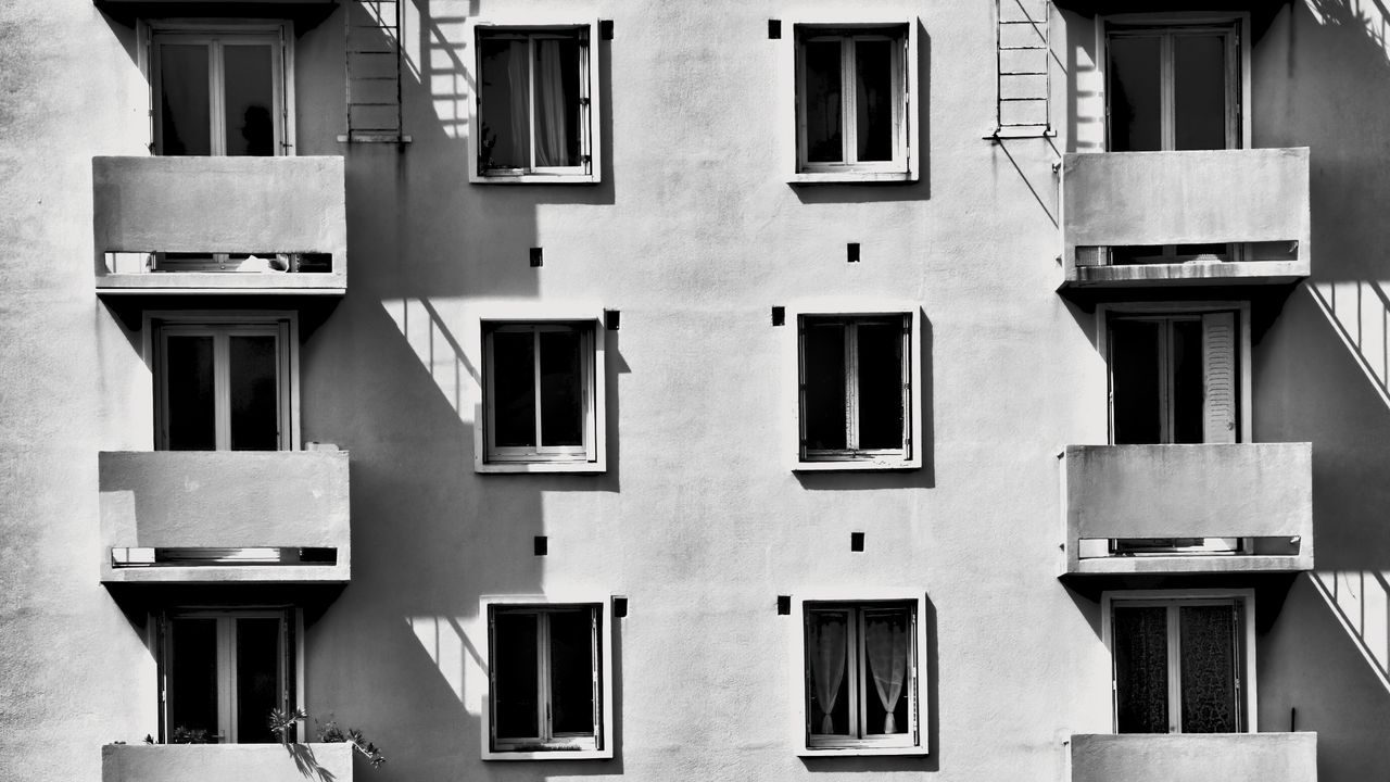 Wallpaper house, facade, bw, windows