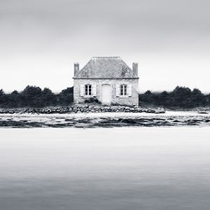 Preview wallpaper house, fog, coast, france, bw, monochrome