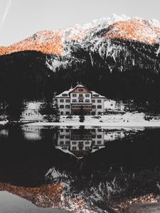 Preview wallpaper house, lake, mountains, landscape, reflection