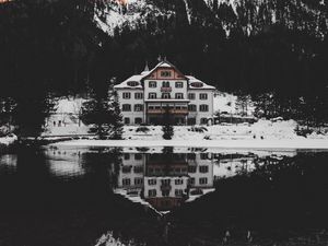Preview wallpaper house, lake, mountains, landscape, reflection
