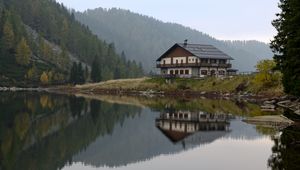 Preview wallpaper house, lake, reflection, forest, view