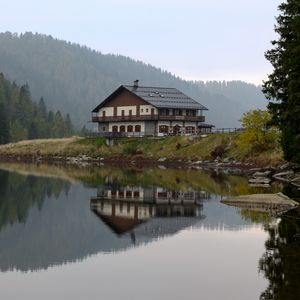 Preview wallpaper house, lake, reflection, forest, view