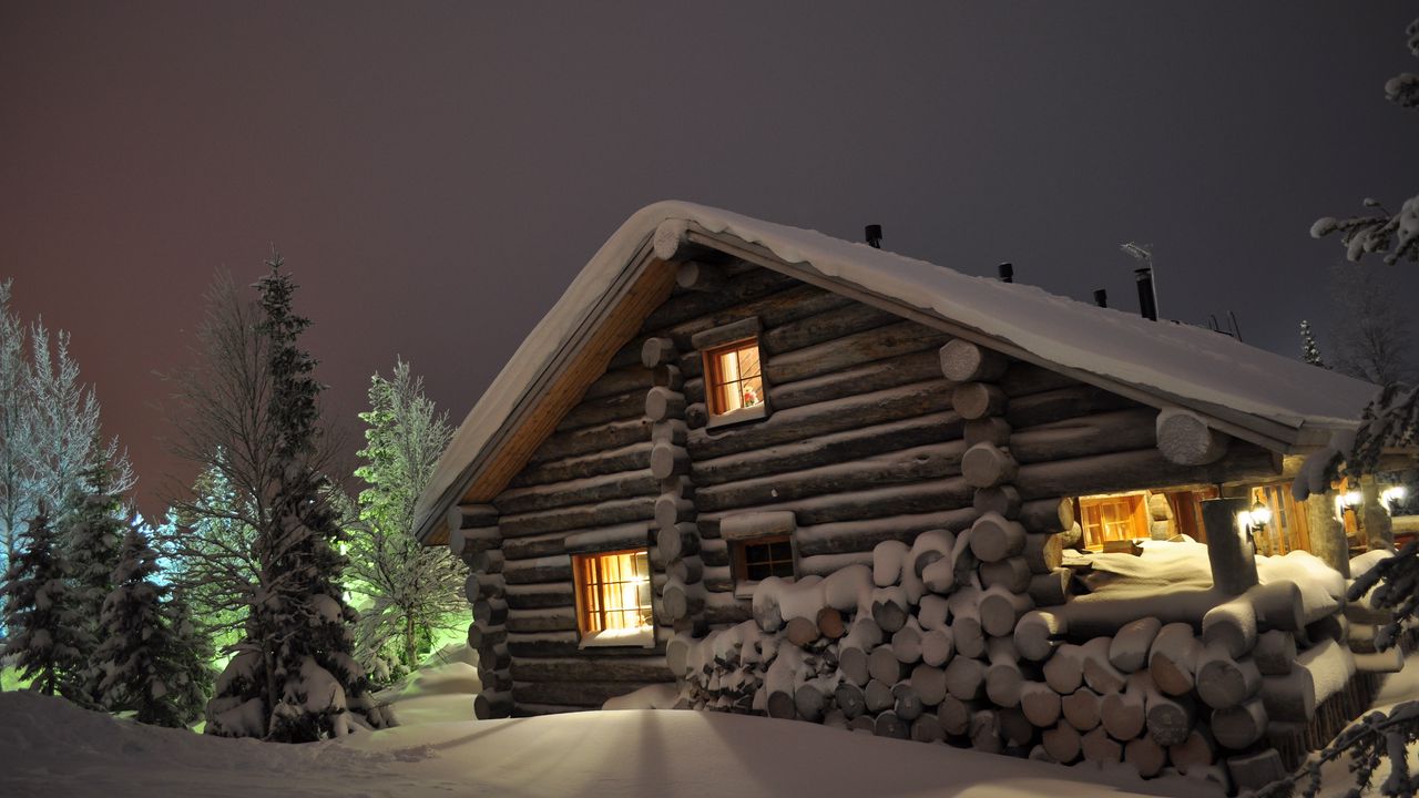 Wallpaper house, light, windows, winter, snowdrifts, logs