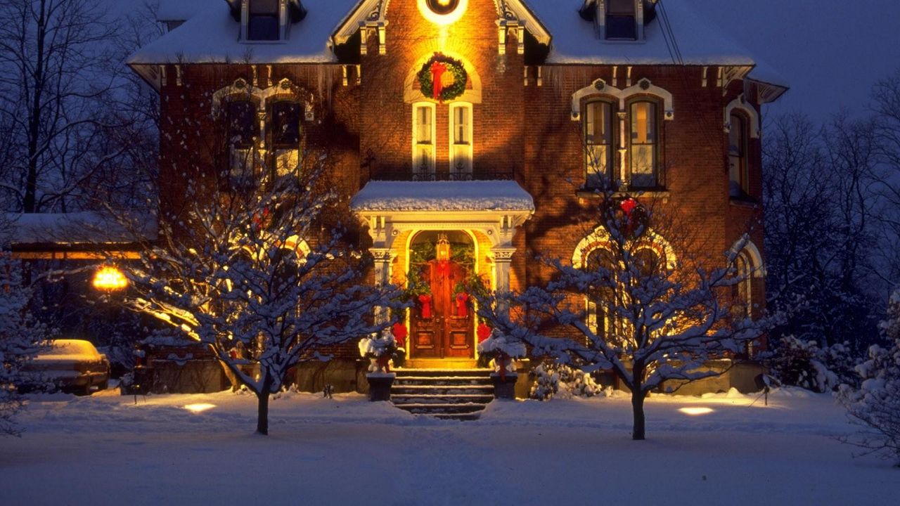 Wallpaper house, night, light, trees, holiday, christmas