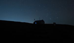 Preview wallpaper house, silhouette, night, starry sky, dark