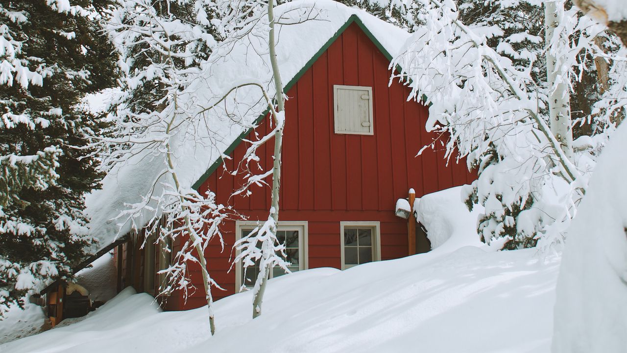 Wallpaper house, snow, slope, winter