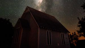 Preview wallpaper house, starry sky, night, dark