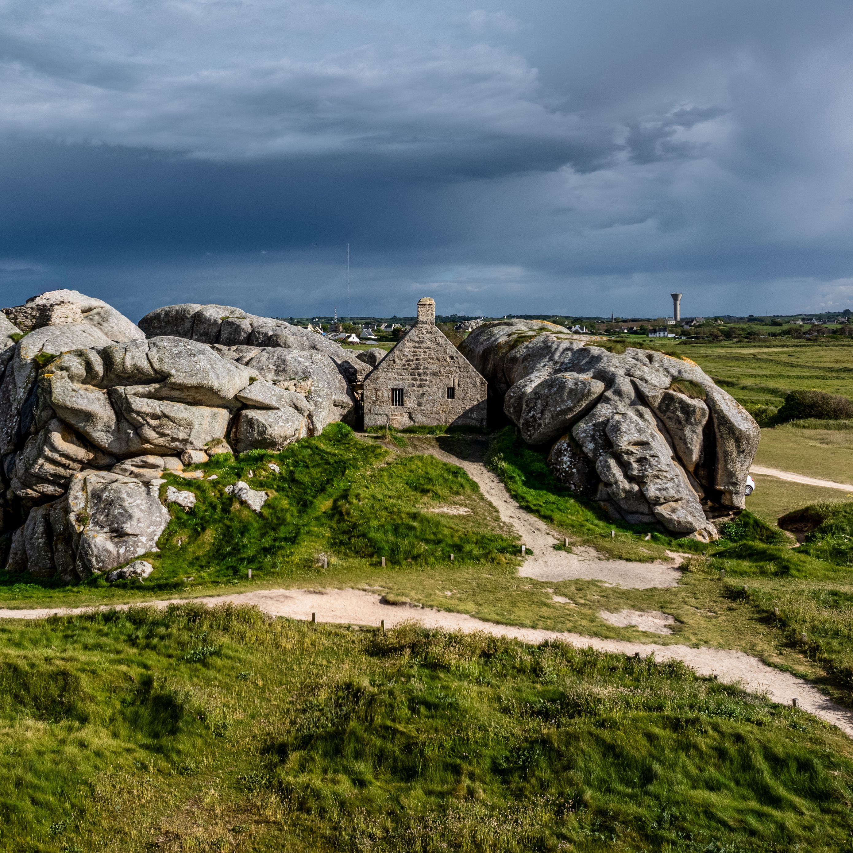 2780x2780 Wallpaper house, stones, path, grass, sky