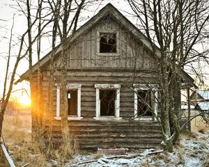 Preview wallpaper house thrown, autumn, trees, evening, decline, log hut