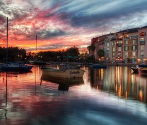 Preview wallpaper house, water, reflection, boats, sky, hdr