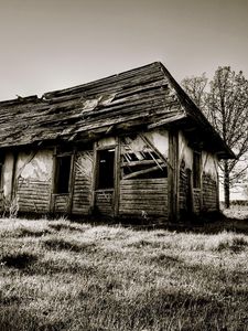 Preview wallpaper house, wooden, ruins, black-and-white