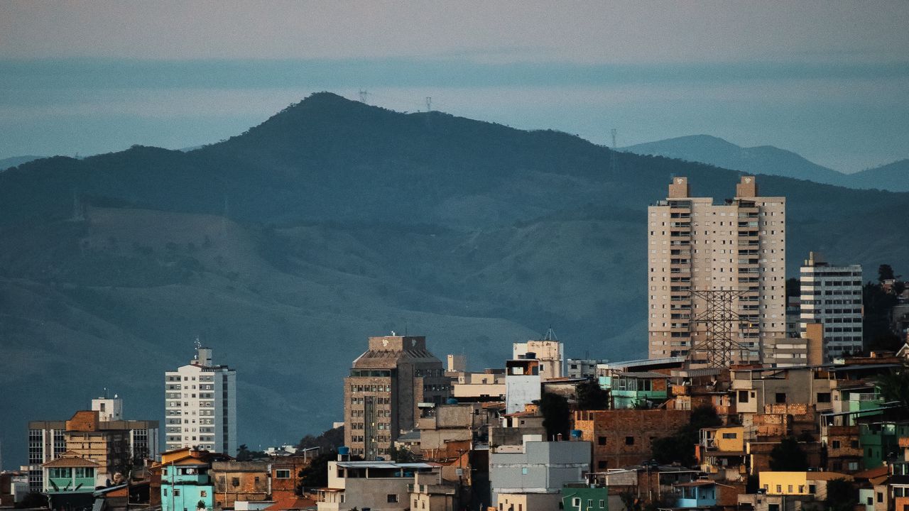 Wallpaper houses, city, buildings, mountain, peak