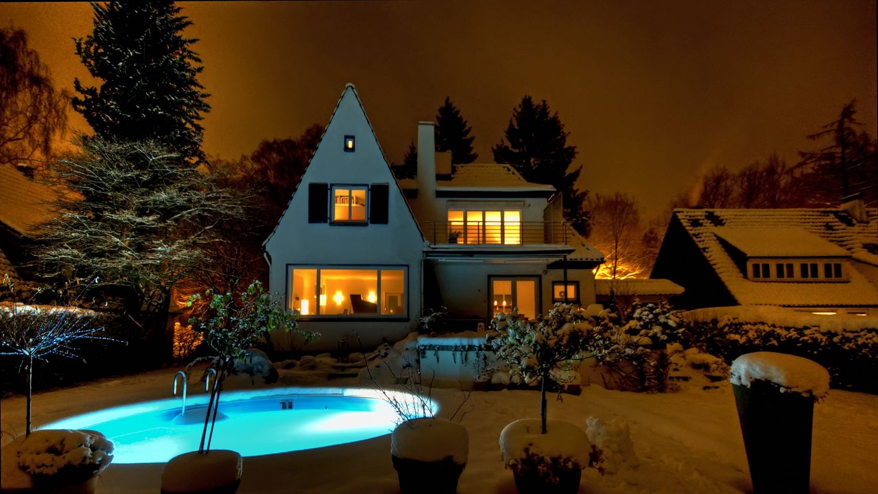 Wallpaper houses, pools, night, snow