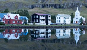 Preview wallpaper houses, reflection, lake, mountains