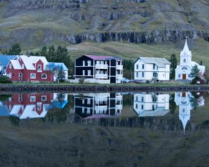 Preview wallpaper houses, reflection, lake, mountains