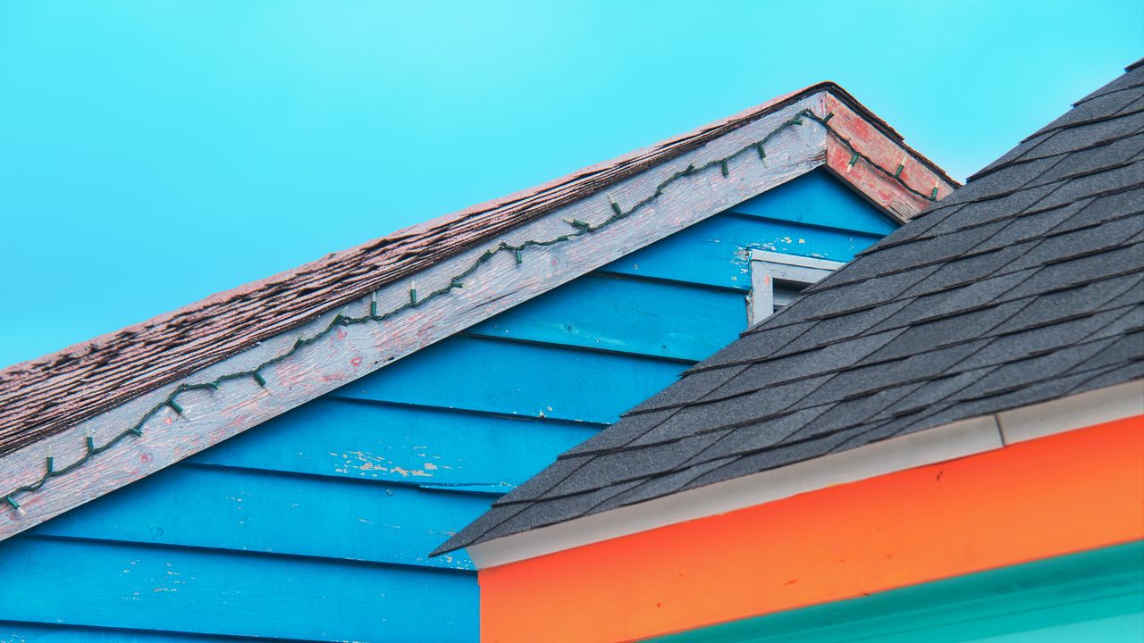 Wallpaper houses, roofs, tiles, boards