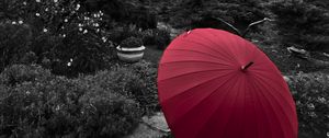 Preview wallpaper human, umbrella, castle, alone, black and white