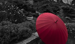 Preview wallpaper human, umbrella, castle, alone, black and white