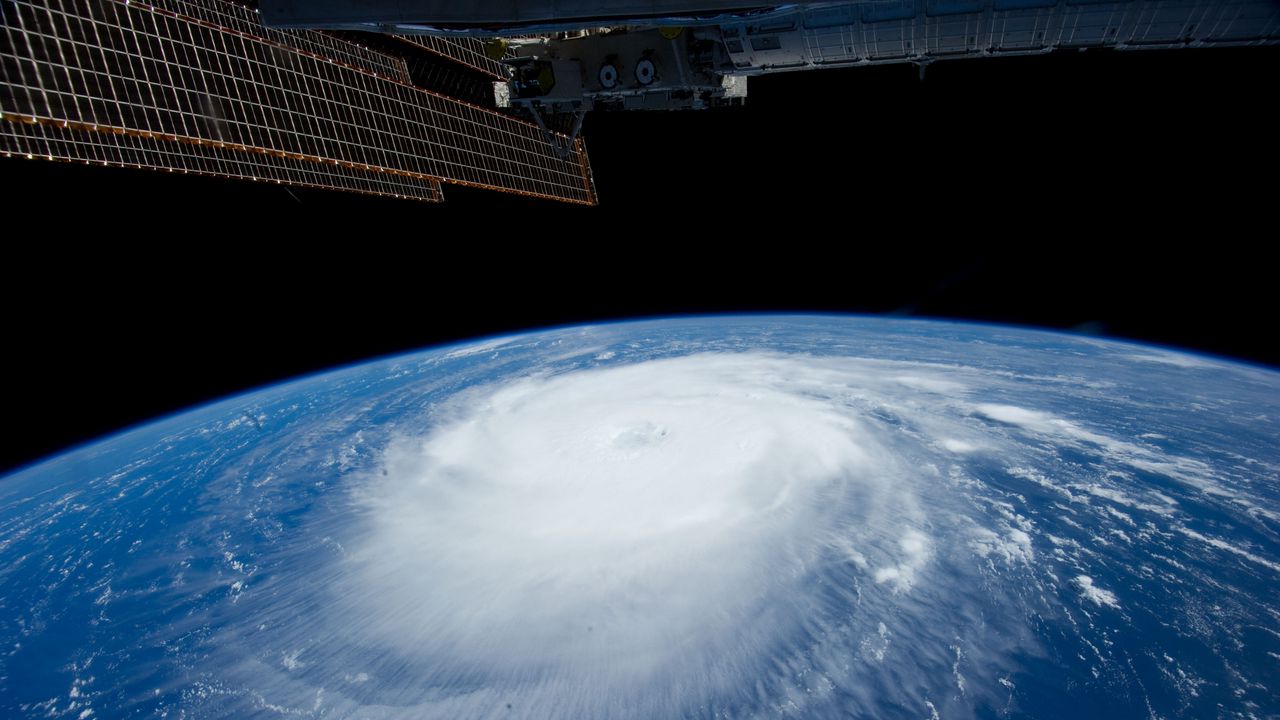 Wallpaper hurricane, iss, earth, clouds, element