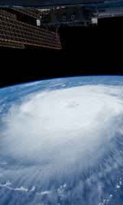 Preview wallpaper hurricane, iss, earth, clouds, element