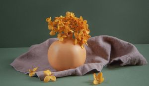 Preview wallpaper hydrangea, bouquet, flowers, vase, aesthetics