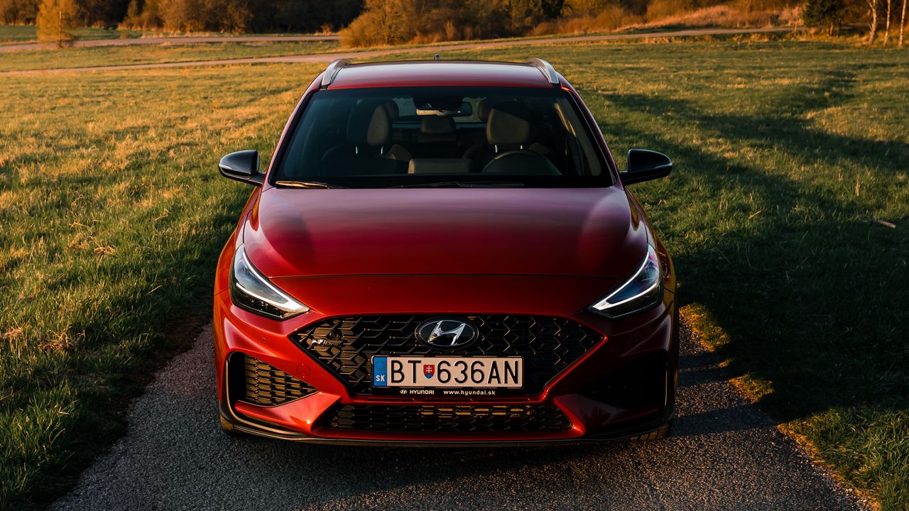 Wallpaper hyundai, car, red, road