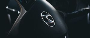 Preview wallpaper hyundai, steering wheel, logo