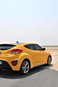 Preview wallpaper hyundai veloster, yellow, side view, desert