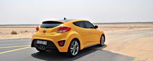 Preview wallpaper hyundai veloster, yellow, side view, desert