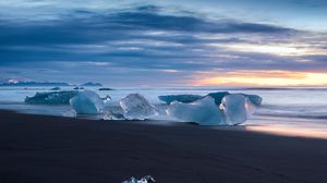 Preview wallpaper ice, coast, floe, horizon, sea