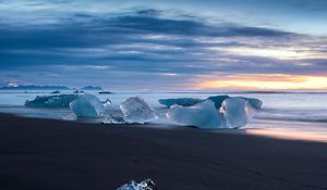 Preview wallpaper ice, coast, floe, horizon, sea