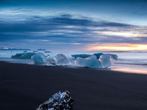 Preview wallpaper ice, coast, floe, horizon, sea