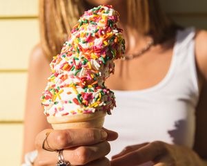 Preview wallpaper ice cream, dessert, girl, blur