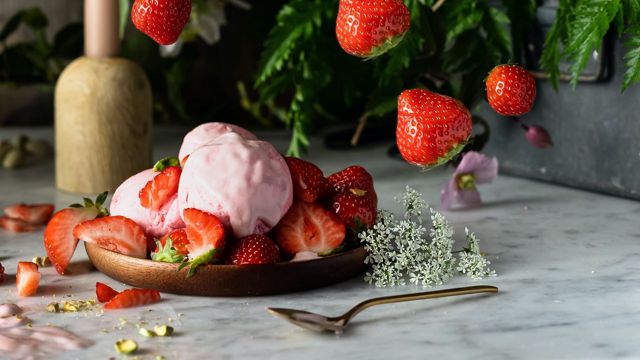 Wallpaper ice cream, strawberries, berries, dessert, plate hd, picture,  image