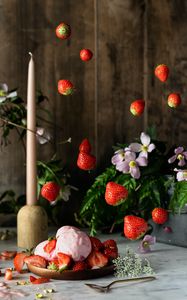 Preview wallpaper ice cream, strawberries, berries, dessert, plate