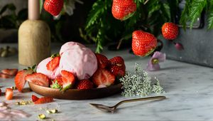 Preview wallpaper ice cream, strawberries, berries, dessert, plate