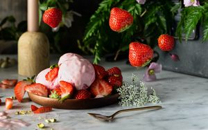 Preview wallpaper ice cream, strawberries, berries, dessert, plate