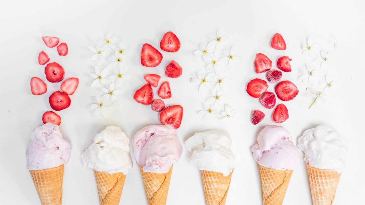 Wallpaper ice cream, waffle, strawberries, dessert