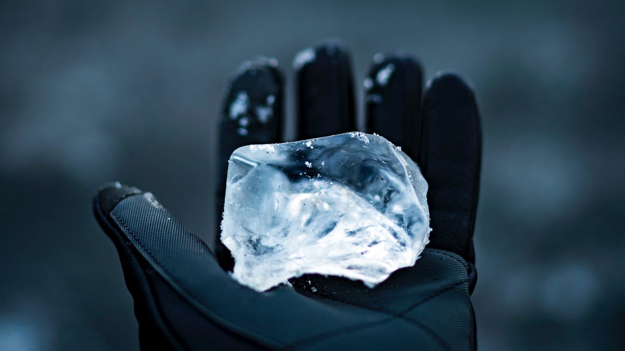 Wallpaper ice, hand, glove, winter, blur