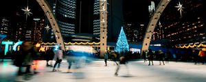 Preview wallpaper ice rink, people, blur, long exposure