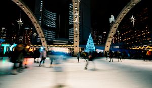 Preview wallpaper ice rink, people, blur, long exposure