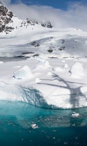 Preview wallpaper iceberg, water, ice, snow