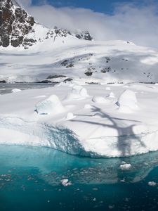 Preview wallpaper iceberg, water, ice, snow