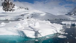 Preview wallpaper iceberg, water, ice, snow