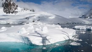 Preview wallpaper iceberg, water, ice, snow